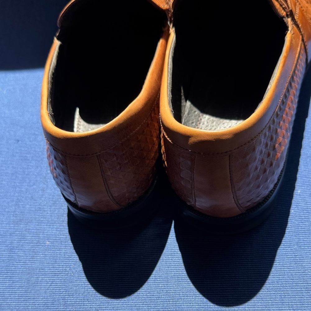 Stacy Adams Textured Brown Leather Loafers - Picture 5 of 6